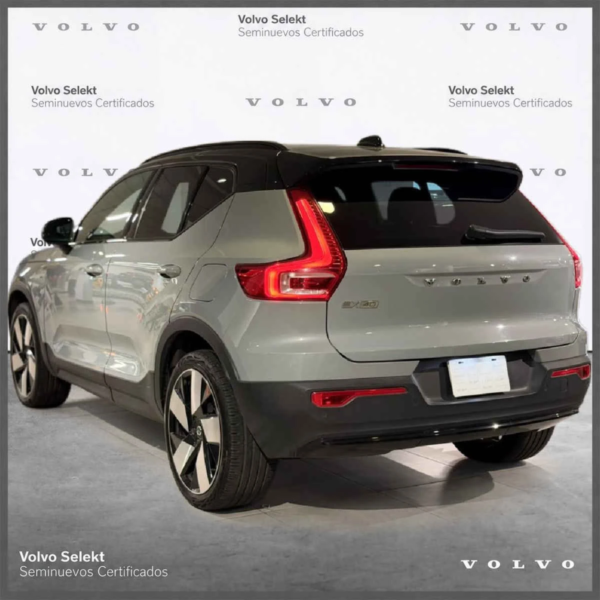 Volvo EX40 2025