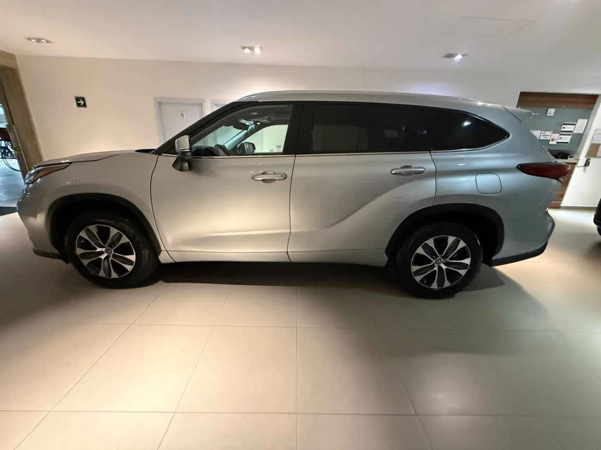 Toyota Highlander 2022
