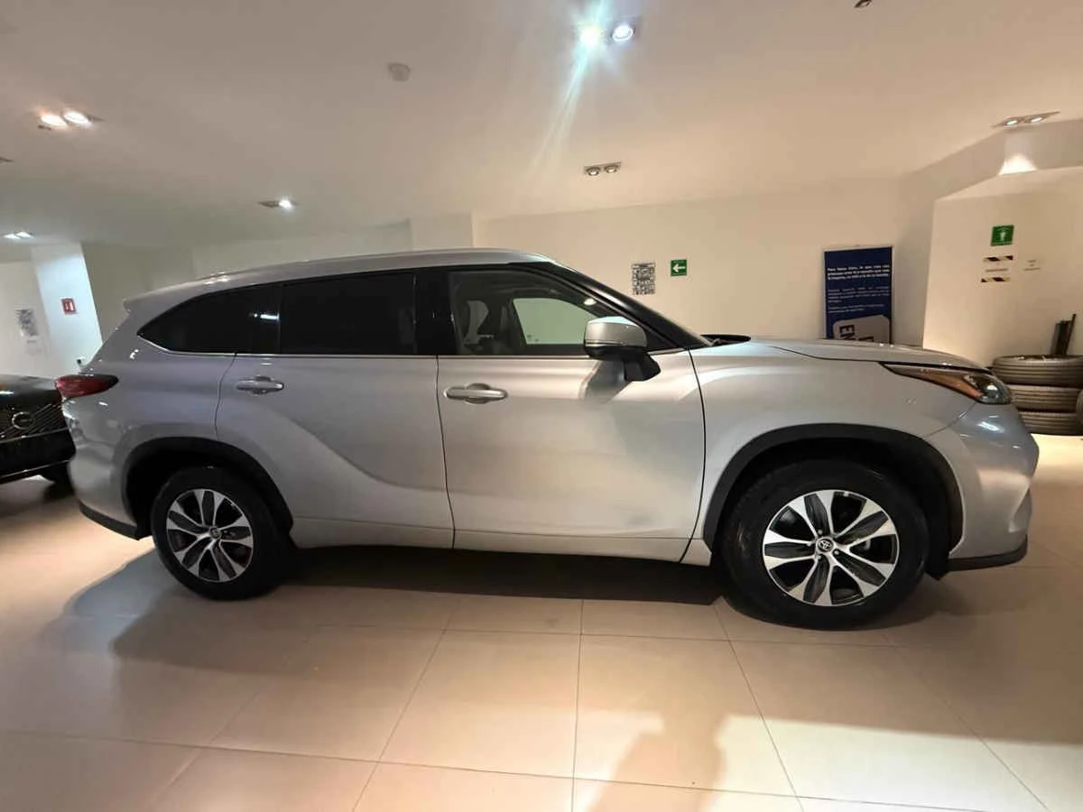 Toyota Highlander 2022
